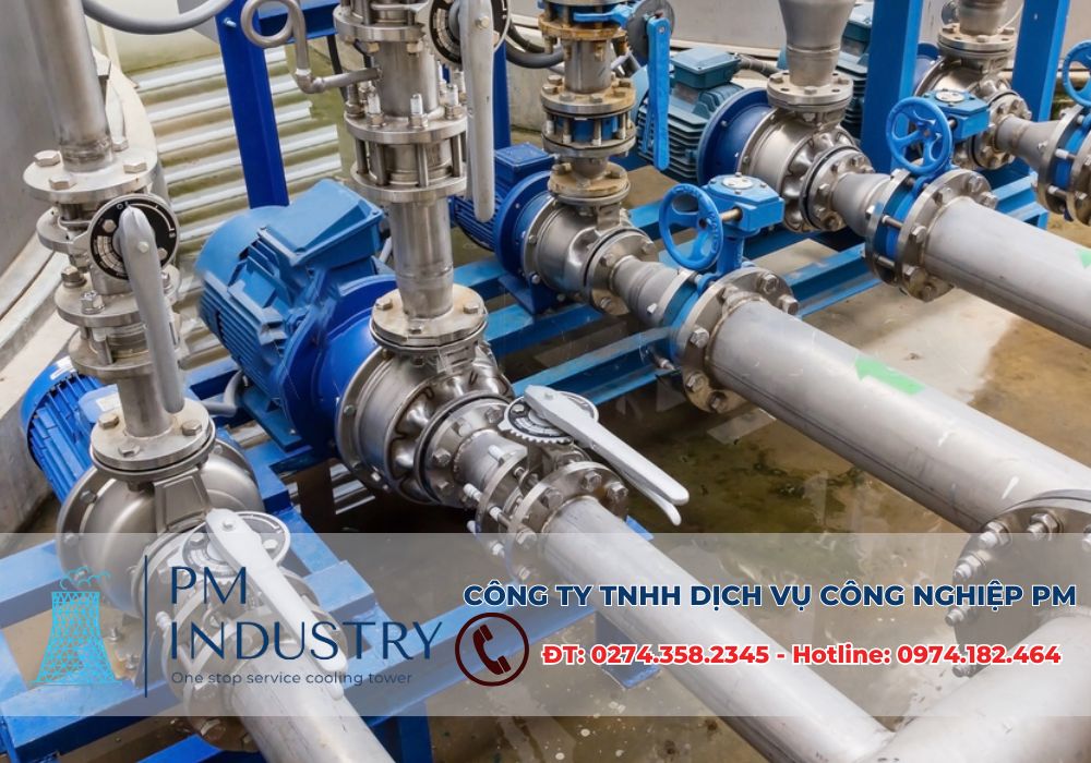Hai loại bơm phổ biến trong các hệ thống giải nhiệt công nghiệp là bơm trục ngang và bơm trục đứng.